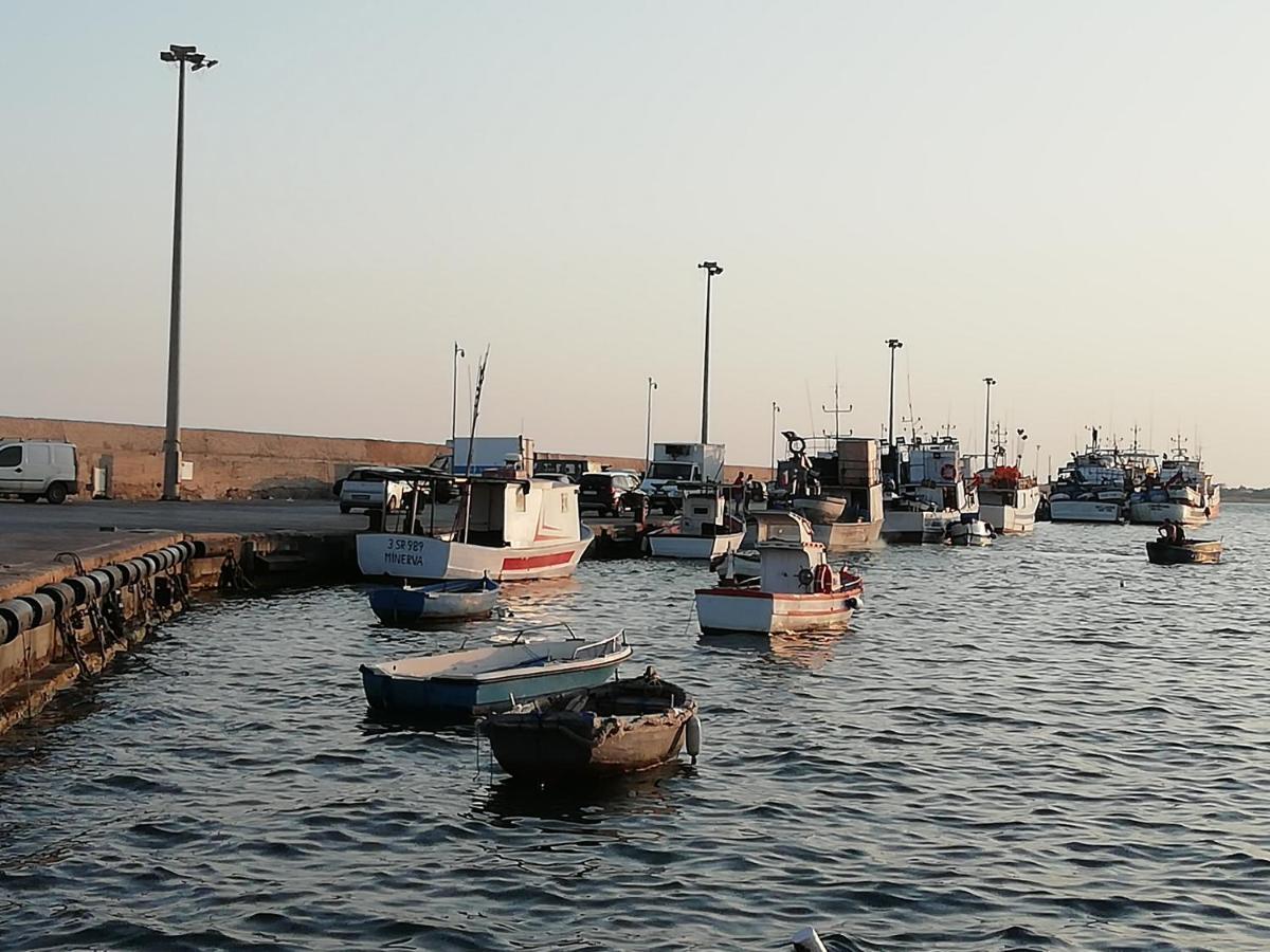 Portopalo Di Capo Passero La Trinacria Di Capo Passero المظهر الخارجي الصورة